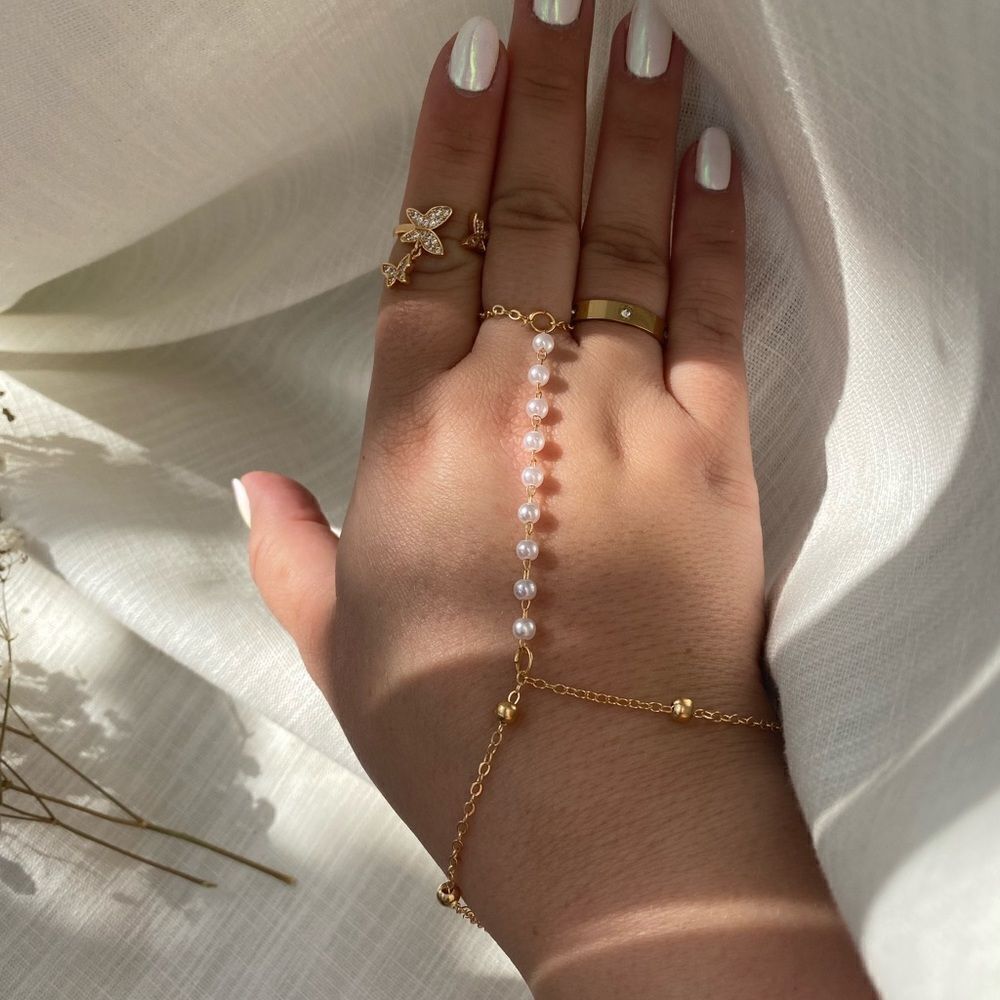 Pearl finger chain bracelet 🤍✨